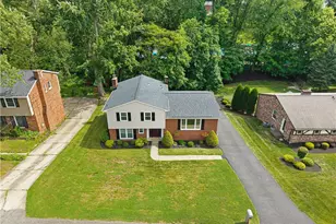 110 N Jamestown Rd, Moon/Crescent Twp, PA 15108 - Photo 3