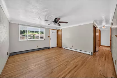 4684 Bowes Ave, West Mifflin, PA 15122 - Photo 7
