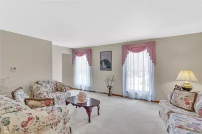 4027 Holiday Park Drive, Murrysville, PA 15668 - Photo 9