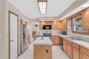 4027 Holiday Park Dr, Murrysville, PA 15668 - Photo 13