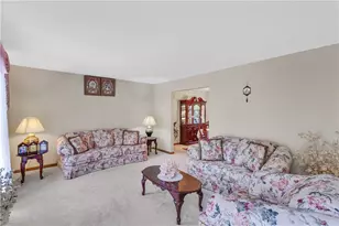 4027 Holiday Park Dr, Murrysville, PA 15668 - Photo 7