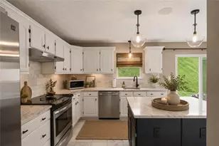 498 W Spring Grove Blvd, Rostraver, PA 15012 - Photo 13