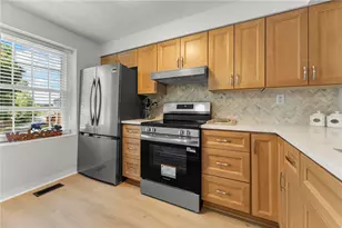 114 Saxonwald Ln, Pittsburgh, PA 15234 - Photo 7