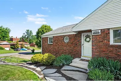 6501 Ventura Dr, South Park, PA 15236 - Photo 3