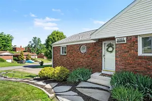 6501 Ventura Dr, South Park, PA 15236 - Photo 3