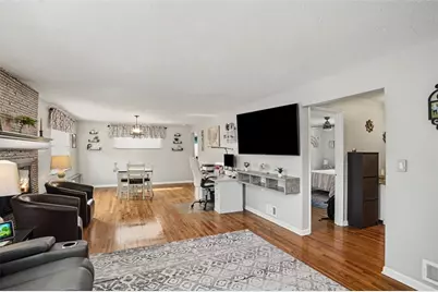 6501 Ventura Dr, South Park, PA 15236 - Photo 9