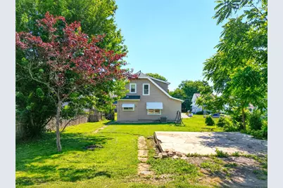 2007 Delaware Ave, New Castle, PA 16105 - Photo 3
