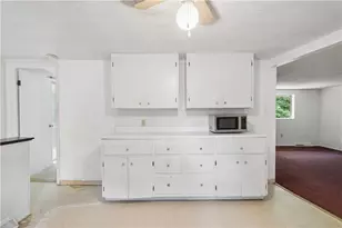 1351-1353 Mt Pleasant Rd, Hempfield Township, PA 15601 - Photo 7