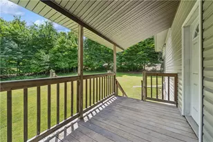 1351-1353 Mt Pleasant Rd, Hempfield Township, PA 15601 - Photo 21