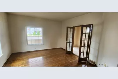 386 Pittsburgh Circle, Ellwood City, PA 16117 - Photo 11
