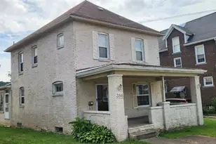 386 Pittsburgh Cir, Ellwood City, PA 16117 - Photo 1