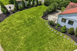 824 Foxland Dr, Pittsburgh, PA 15243 - Photo 39