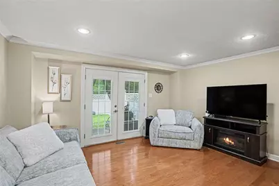5495 Library Rd #10, Bethel Park, PA 15102 - Photo 9