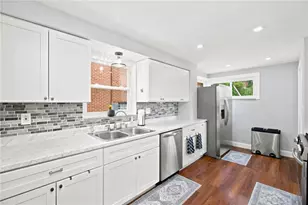 17 E Willock Rd, Pittsburgh, PA 15227 - Photo 7