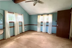 268 Holyoke Rd, Center Township, PA 16001 - Photo 17