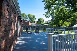 279 Southward Dr, Moon/Crescent Twp, PA 15108 - Photo 7