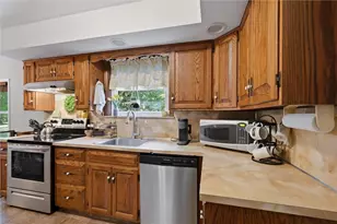 915 N Keel Ridge Rd, Hermitage, PA 16148 - Photo 7