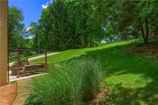 201 Center Ave, Oakdale, PA 15071 - Photo 37