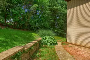 201 Center Ave, Oakdale, PA 15071 - Photo 35