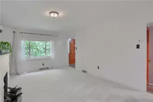 201 Center Ave, Oakdale, PA 15071 - Photo 9