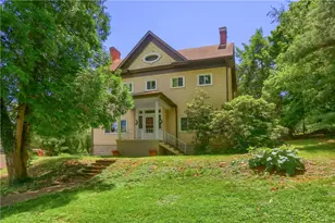 201 Center Ave, Oakdale, PA 15071 - Photo 1