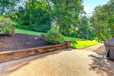 195 Gateshead Dr, Peters Township, PA 15317 - Photo 5