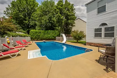 544 Grandshire Dr, Cranberry Township, PA 16066 - Photo 11