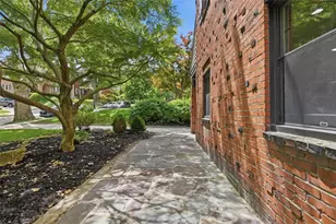 1264 Bellerock St, Pittsburgh, PA 15217 - Photo 7