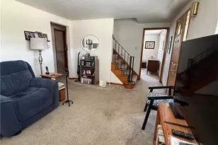 4126-4128 Everlawn St, West Mifflin, PA 15122 - Photo 5