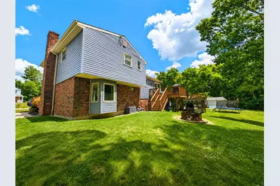 111 Crestwood Dr, Ross Twp, PA 15237 - Photo 7