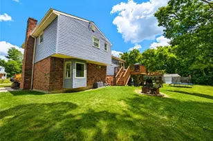 111 Crestwood Dr, Ross Twp, PA 15237 - Photo 7