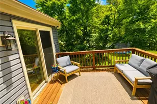 111 Crestwood Dr, Ross Twp, PA 15237 - Photo 9