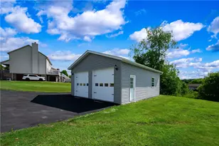 214 Willow Run Dr, Center Township, PA 16001 - Photo 27