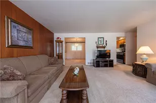 2853 W Munroe St, Bethel Park, PA 15102 - Photo 3