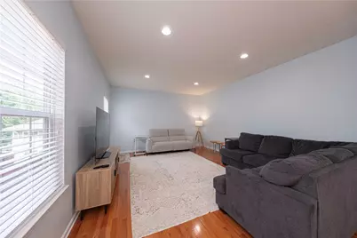 1909 Colonial Dr, Pittsburgh, PA 15143 - Photo 13
