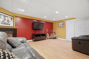 130 W Field Club Dr, Robinson Twp, PA 15136 - Photo 35