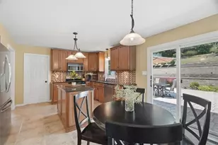 130 W Field Club Dr, Robinson Twp, PA 15136 - Photo 13