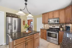 130 W Field Club Dr, Robinson Twp, PA 15136 - Photo 17