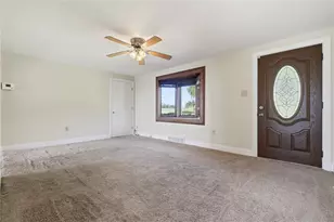 41 R Kenridge Dr, Kennedy Township, PA 15136 - Photo 3