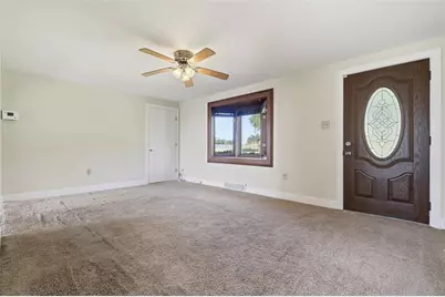 41 R Kenridge Dr, Kennedy Township, PA 15136 - Photo 3