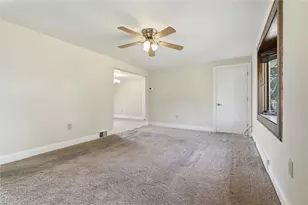 41 R Kenridge Dr, Kennedy Township, PA 15136 - Photo 5