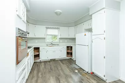 220 W 10th Ave, Tarentum, PA 15084 - Photo 13