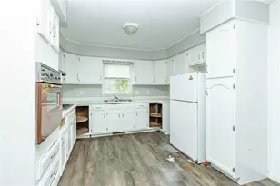 220 W 10th Ave, Tarentum, PA 15084 - Photo 13