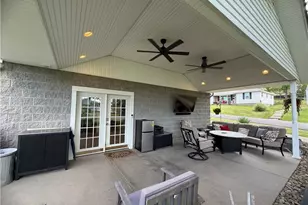 695 Sherman Ave, Franklin Township, PA 15370 - Photo 13