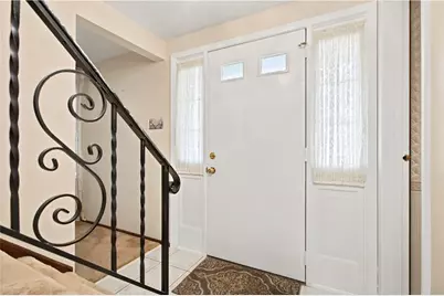 1852 Patricia Drive, South Park, PA 15129 - Photo 3