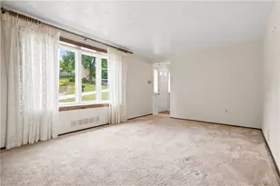 1852 Patricia Dr, South Park, PA 15129 - Photo 5
