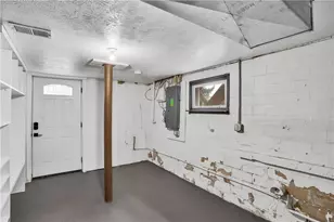 2404 Marble Ln, Pittsburgh, PA 15143 - Photo 27