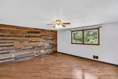 2404 Marble Ln, Pittsburgh, PA 15143 - Photo 5