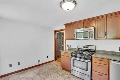 2404 Marble Ln, Pittsburgh, PA 15143 - Photo 11