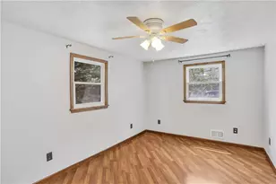 2404 Marble Ln, Pittsburgh, PA 15143 - Photo 17